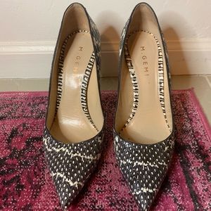 M.Gemi Snake printed pumps